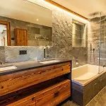 Wooden Pearl - Ultimate Luxury & Privacy! * Saas Fee